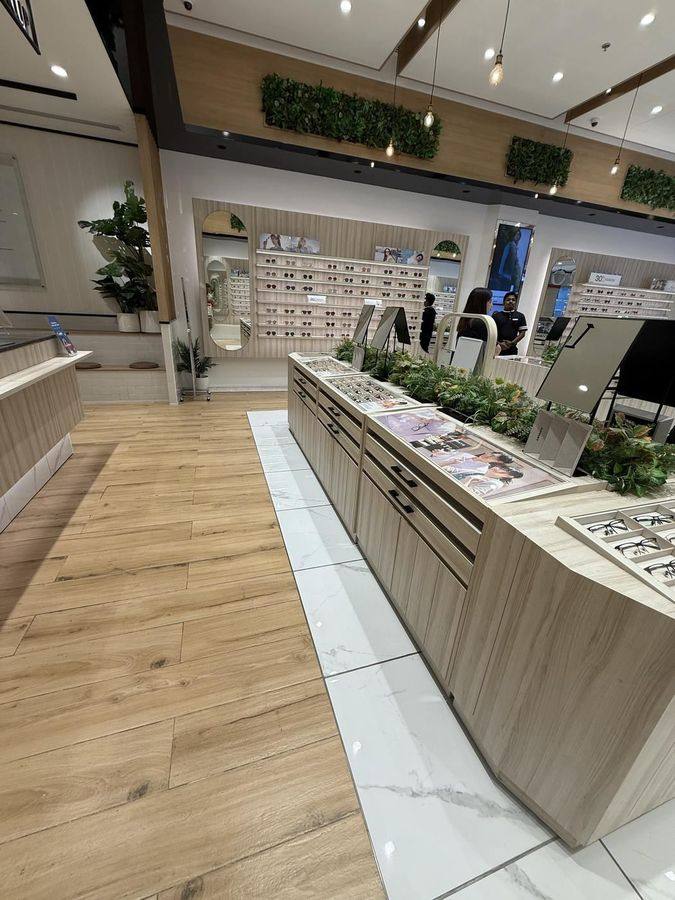 Owndays — Store Interior