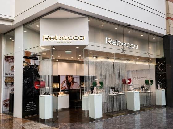 Rebecca Storefront, Dubai Festival City