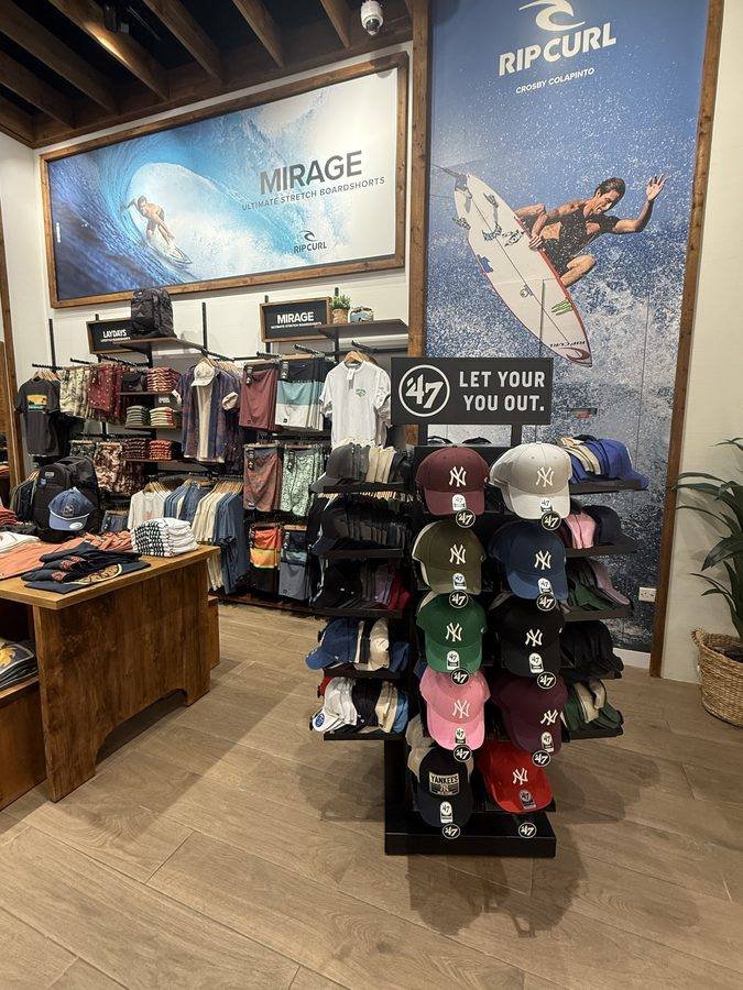 Rip Curl Dubai Marina Mall — Cap Tower Display